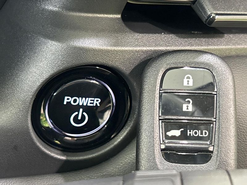 2024 Honda Vezel 6AA-RV6 (UW-6aa4c4ba8c88c)[8]