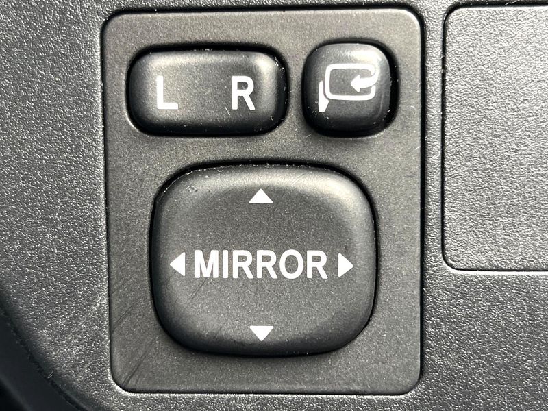 2021 Toyota PIXIS VAN 3BD-S321M (UW-6aa4c4c2ad962)[20]