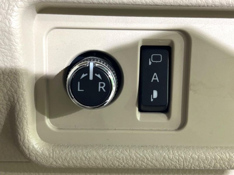 2023 Toyota Land Cruiser Prado 3BA-TRJ150W (UW-6aa4c4e9322a6)[13]