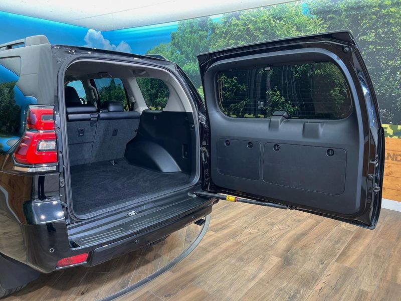 2023 Toyota Land Cruiser Prado 3BA-TRJ150W (UW-6aa4c4ea9159f)[8]