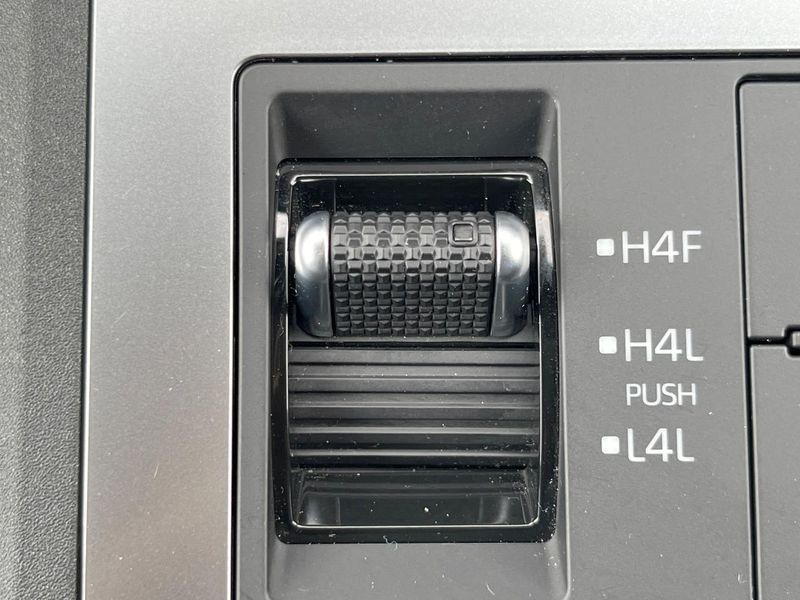 2025 Toyota Land Cruiser 250 3BA-TRJ250W (UW-6aa4c4f0ce7e7)[20]