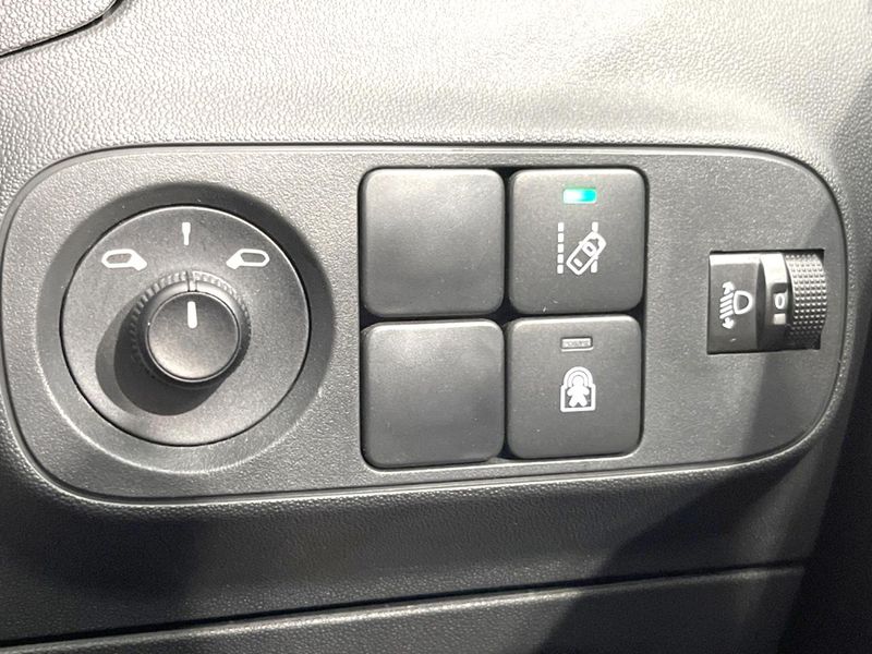 2017 Citroen C3 ABA-B6HN01 (UW-6aa4c4fd86750)[22]