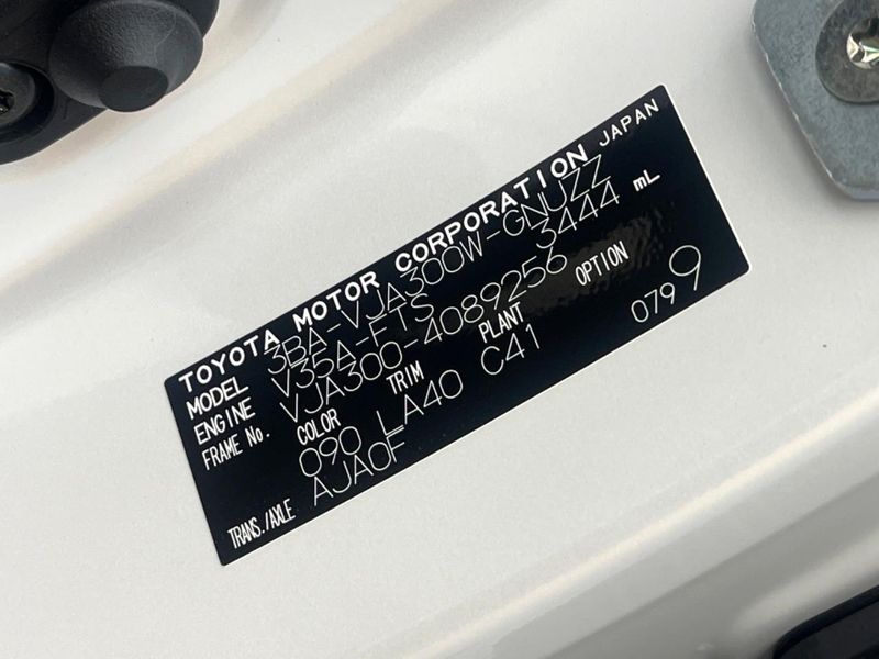 2023 Toyota Land Cruiser 3BA-VJA300W (UW-6aa4c4fe9246f)[1]
