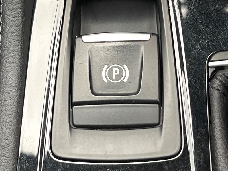 2015 BMW 2 Series DBA-2D15 (UW-6aa4c50f6d41c)[21]
