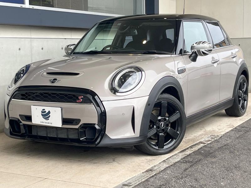 2021 Rover Mini 3DA-XV20MW (UW-6aa4c5193e3d5)[0]