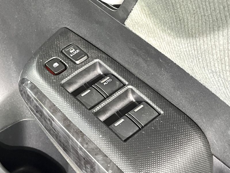2012 Honda Insight exclusive DAA-ZE3 (UW-6aa4c5353d621)[7]