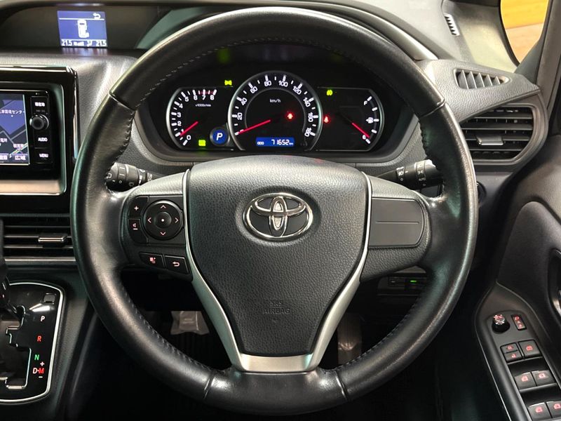 2015 Toyota Voxy DBA-ZRR80W (UW-6aa4c53e71cb8)[21]