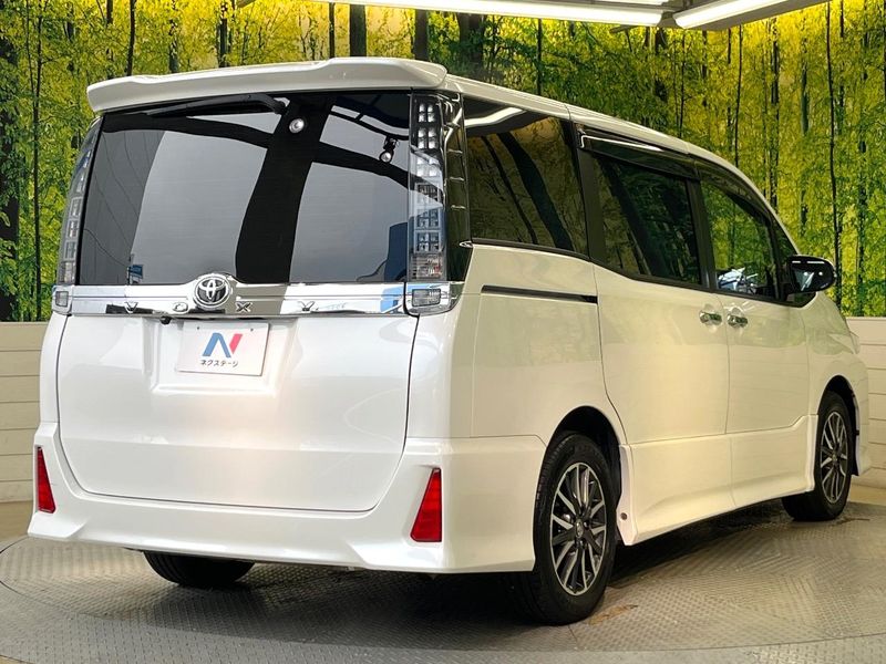 2015 Toyota Voxy DBA-ZRR80W (UW-6aa4c53f52a69)[25]