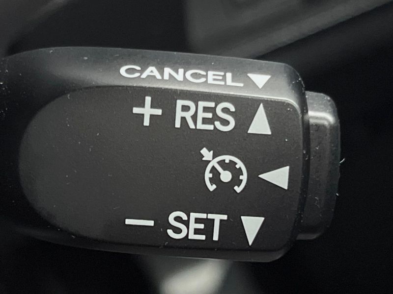 2017 Toyota Esquire DBA-ZRR80G (UW-6aa4c54429145)[7]