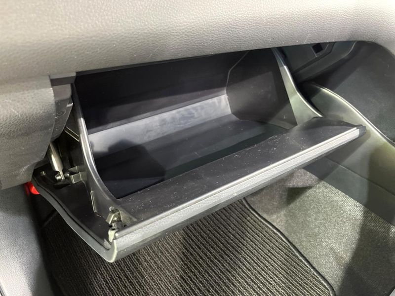 2016 Toyota Harrier DBA-ZSU60W (UW-6aa4c5510515b)[5]
