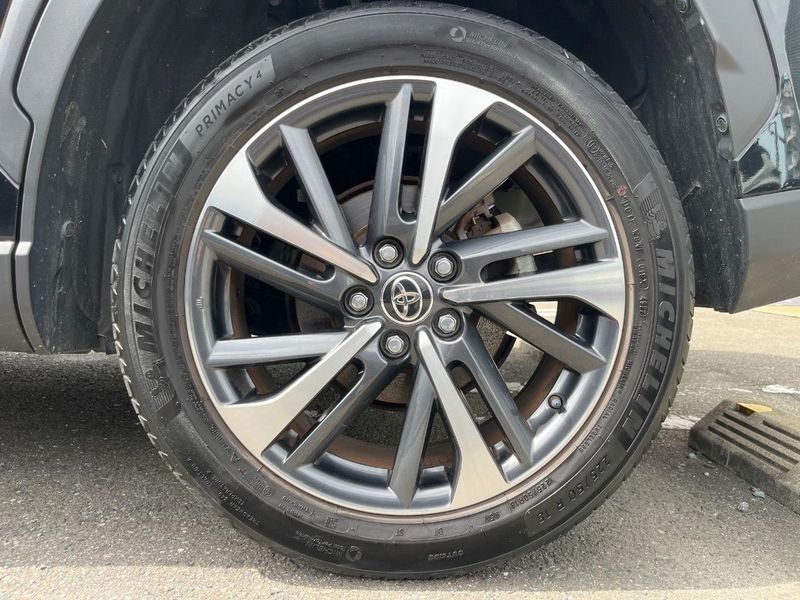 2023 Toyota Corolla Cross 6AA-ZVG11 (UW-6aa4c55677c82)[17]