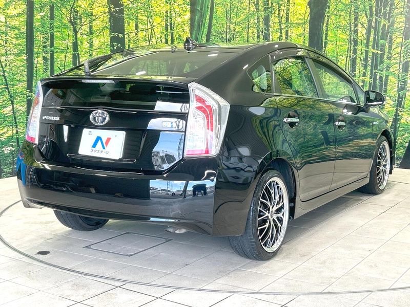 2014 Toyota Prius DAA-ZVW30 (UW-6aa4c5622459e)[19]
