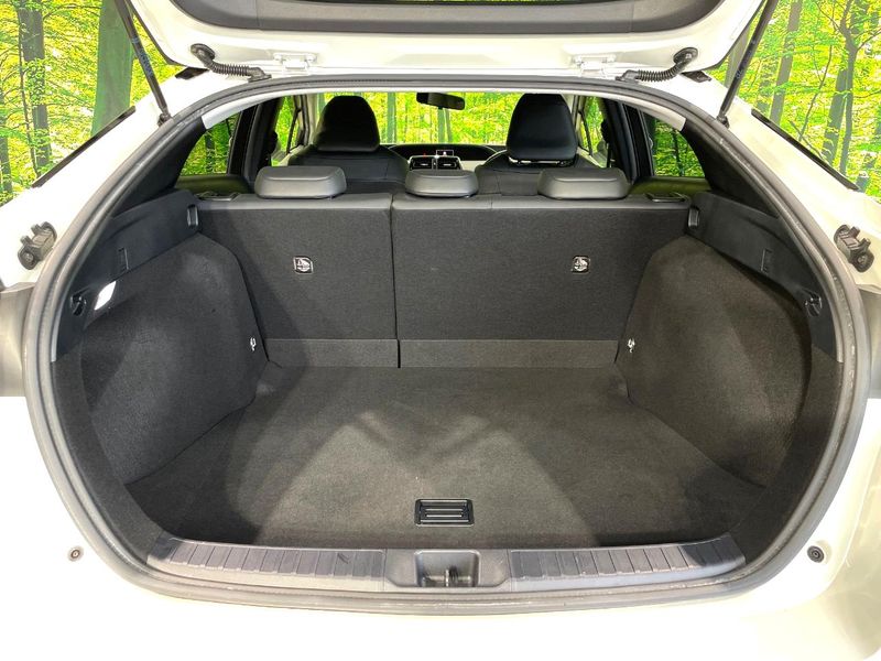 2016 Toyota Prius DAA-ZVW50 (UW-6aa4c56bb4963)[14]