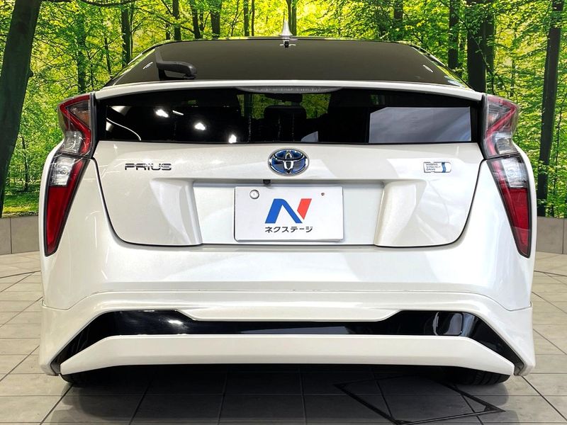 2016 Toyota Prius DAA-ZVW50 (UW-6aa4c56bb4963)[16]