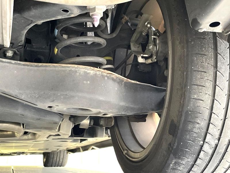 2016 Toyota Prius DAA-ZVW50 (UW-6aa4c56bb4963)[9]