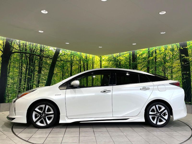 2016 Toyota Prius DAA-ZVW50 (UW-6aa4c56bb4963)[6]