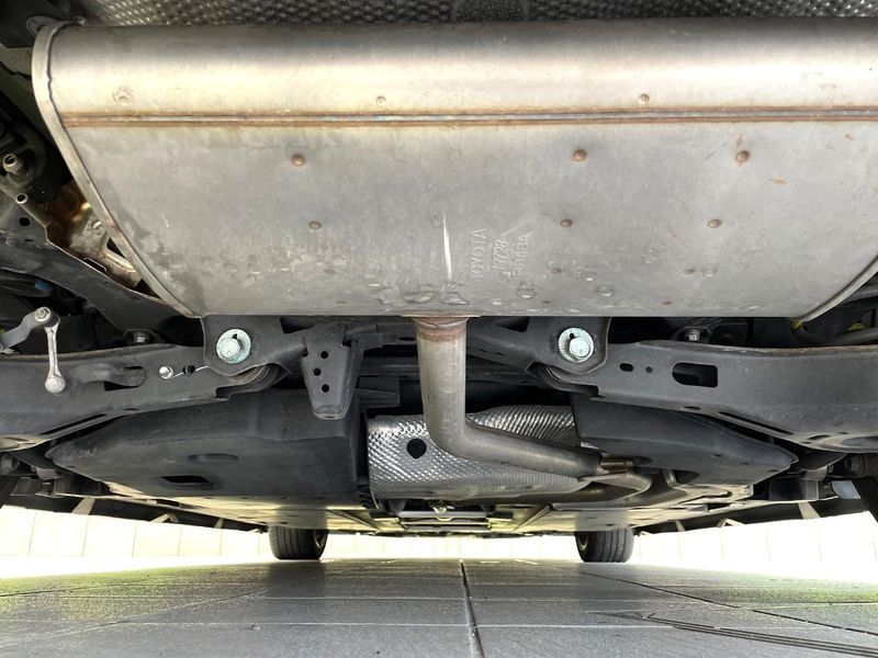 2016 Toyota Prius DAA-ZVW50 (UW-6aa4c56bb4963)[8]