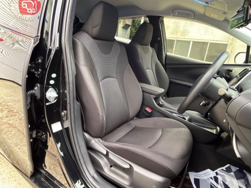 2017 Toyota Prius DAA-ZVW50 (UW-6aa4c56d58921)[18]