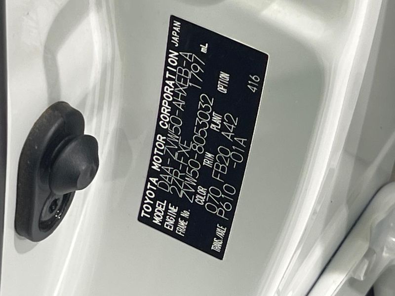 2017 Toyota Prius DAA-ZVW50 (UW-6aa4c57011371)[1]