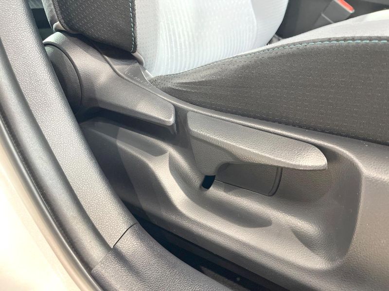 2018 Toyota Prius DAA-ZVW50 (UW-6aa4c57099e41)[17]