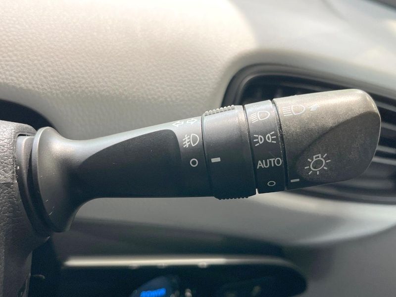 2018 Toyota Prius DAA-ZVW50 (UW-6aa4c57099e41)[22]
