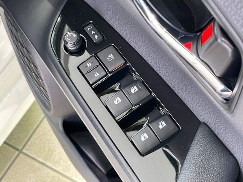 2018 Toyota Prius DAA-ZVW50 (UW-6aa4c570bfdfa)[23]