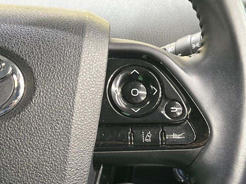 2019 Toyota Prius DAA-ZVW51 (UW-6aa4c5739d891)[23]