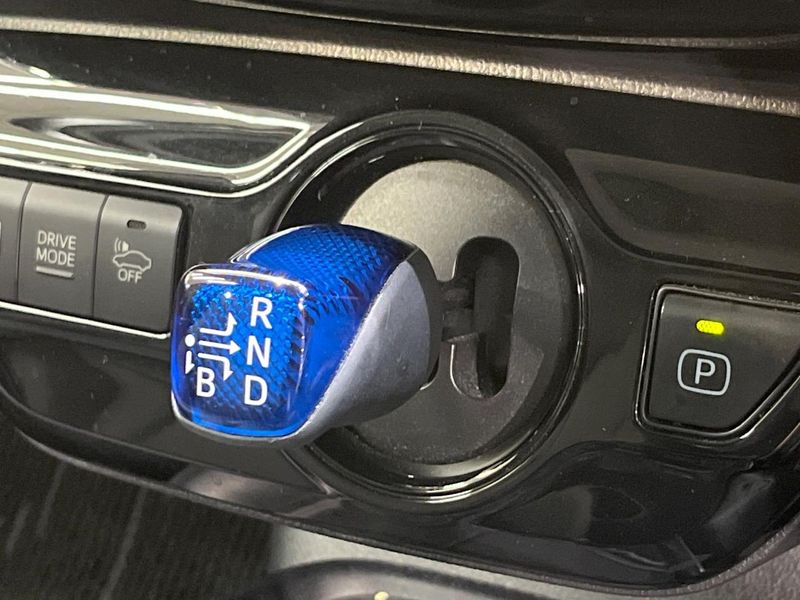 2019 Toyota Prius DAA-ZVW51 (UW-6aa4c5739d891)[17]