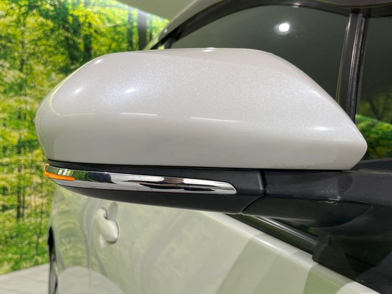 2016 Toyota Prius DAA-ZVW55 (UW-6aa4c5798d641)[24]