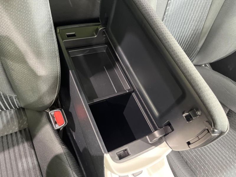 2016 Toyota Prius DAA-ZVW55 (UW-6aa4c5798d641)[21]