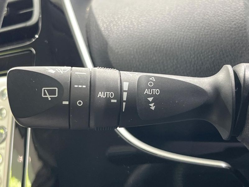 2016 Toyota Prius DAA-ZVW55 (UW-6aa4c5798d641)[13]