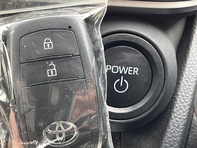 2023 Toyota Prius 6AA-ZVW60 (UW-6aa4c57b422d5)[12]