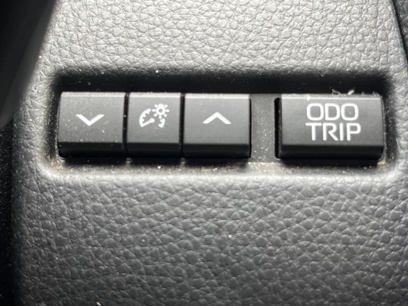 2023 Toyota Prius 6AA-ZVW60 (UW-6aa4c57b422d5)[10]