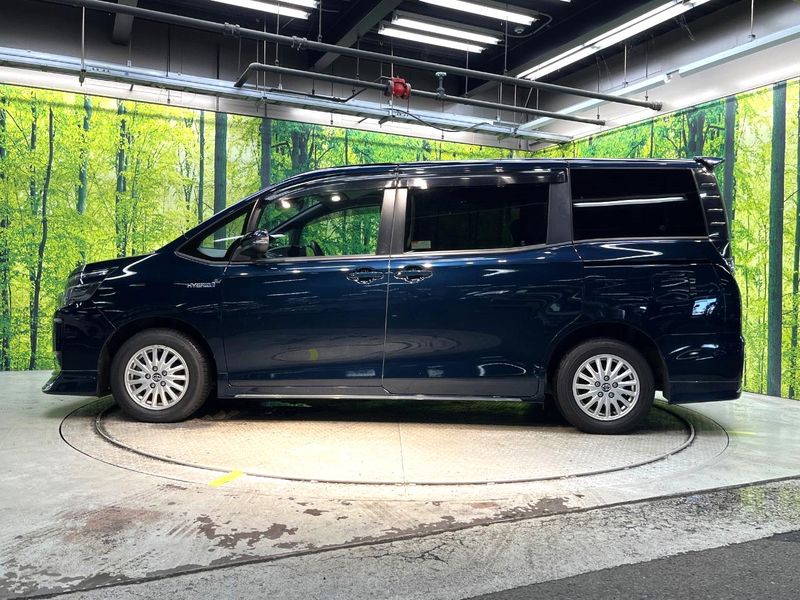 2016 Toyota Voxy DAA-ZWR80G (UW-6aa4c58300c03)[7]