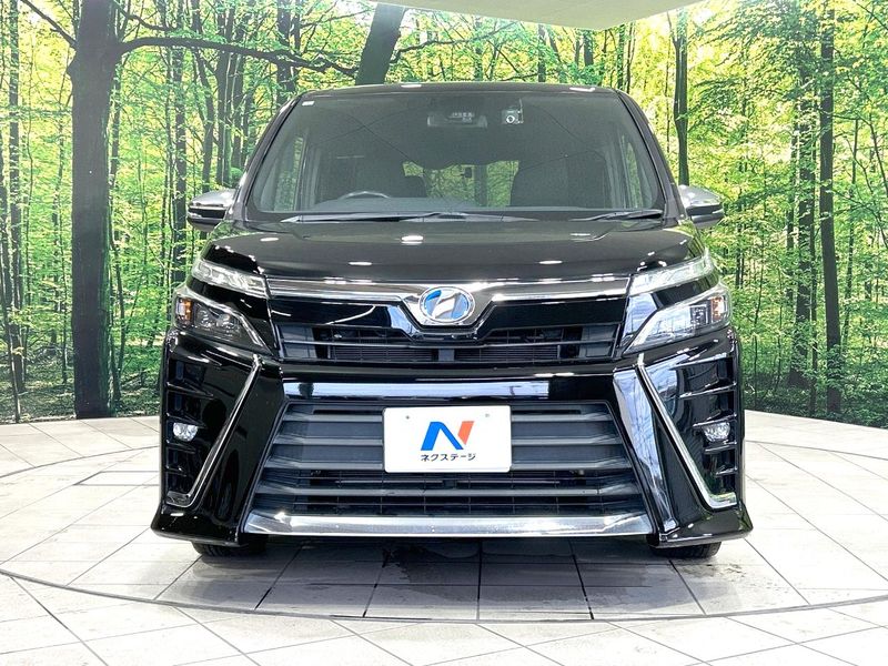 2018 Toyota Voxy DAA-ZWR80W (UW-6aa4c58496211)[28]