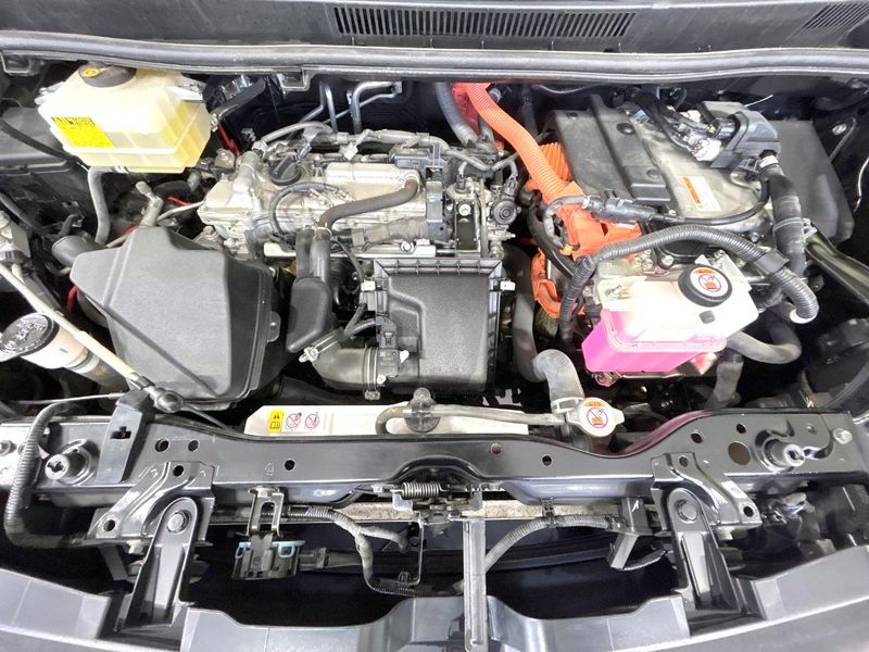 2018 Toyota Voxy DAA-ZWR80W (UW-6aa4c58496211)[6]