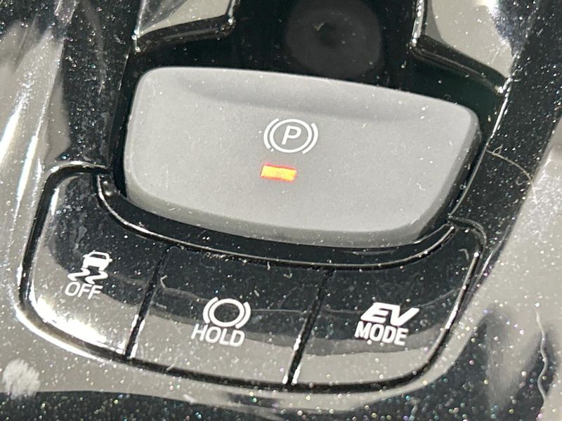2018 Toyota C-HR DAA-ZYX10 (UW-6aa4c59a3343c)[27]