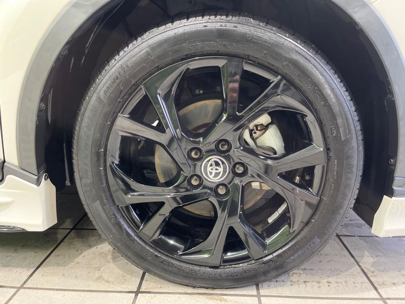 2020 Toyota C-HR 6AA-ZYX11 (UW-6aa4c59c62dc5)[23]