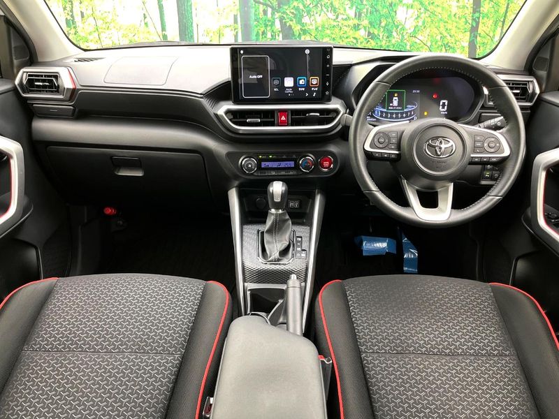 2020 Toyota Raize 5BA-A200A (UW-6aa61275da5d4)[11]