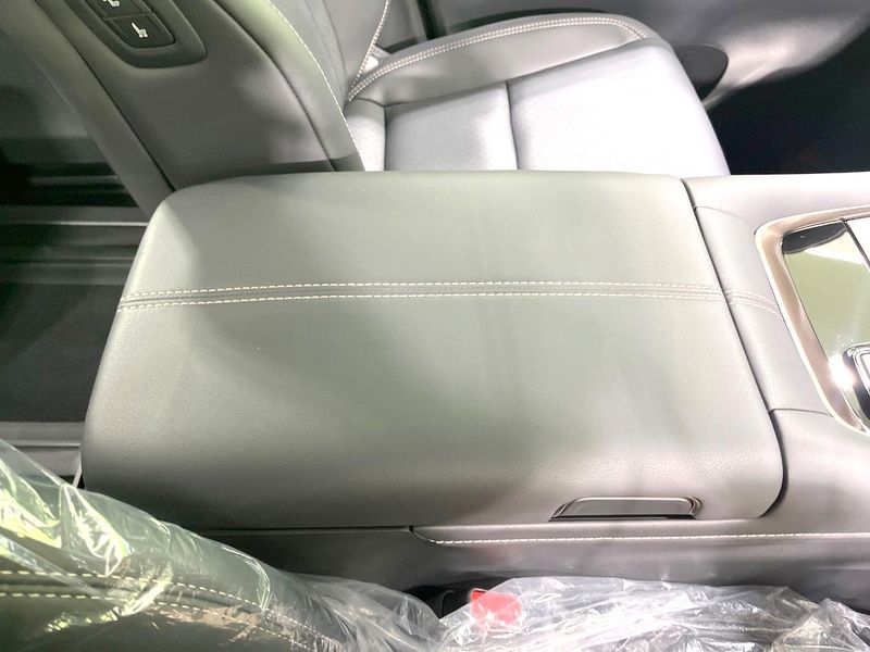 2025 Toyota Vellfire Hybrid 6AA-AAHH40W (UW-6aa6128ee2557)[24]