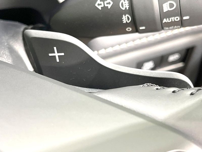 2025 Toyota Vellfire Hybrid 6AA-AAHH40W (UW-6aa6128ee2557)[20]