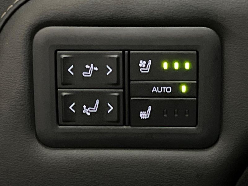 2024 Toyota Alphard Hybrid 6AA-AAHH40W (UW-6aa612909b4ab)[22]