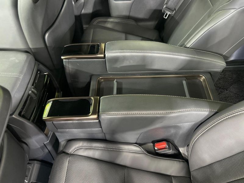 2024 Toyota Alphard 3BA-AGH40W (UW-6aa612b74ebc3)[19]