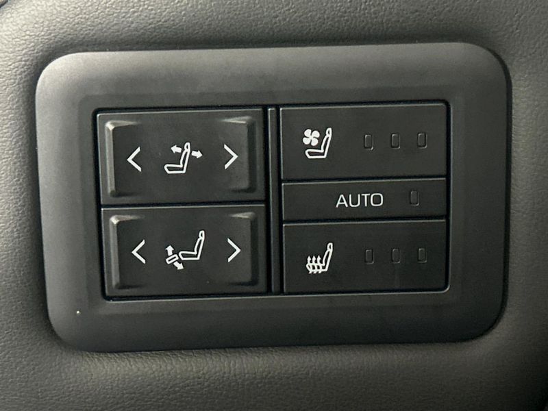 2024 Toyota Alphard 3BA-AGH40W (UW-6aa612b74ebc3)[18]