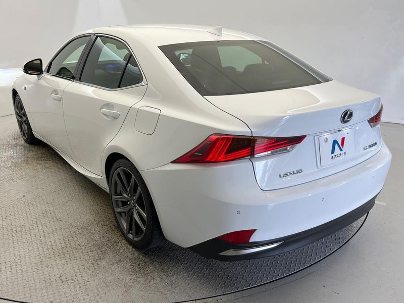 2018 Lexus IS DAA-AVE30 (UW-6aa612c8dbbc2)[25]