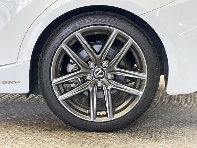 2018 Lexus IS DAA-AVE30 (UW-6aa612c8dbbc2)[28]