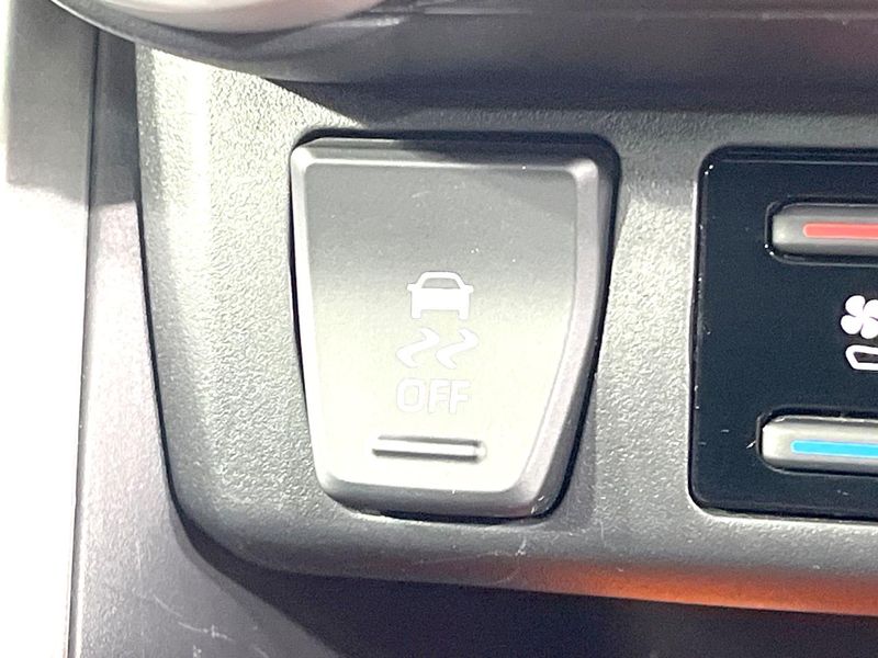 2023 Toyota RAV4 6AA-AXAH54 (UW-6aa612ce7d053)[10]