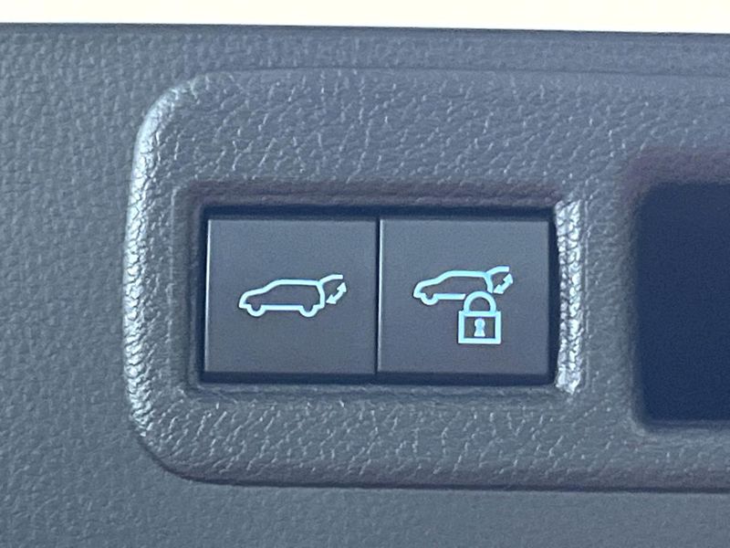 2020 Toyota Harrier Hybrid 6AA-AXUH80 (UW-6aa612d899ce2)[29]