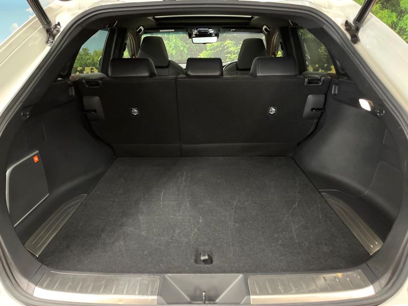 2020 Toyota Harrier Hybrid 6AA-AXUH80 (UW-6aa612d899ce2)[28]