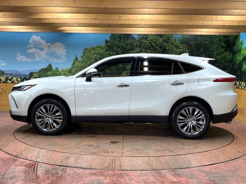 2020 Toyota Harrier Hybrid 6AA-AXUH80 (UW-6aa612d899ce2)[18]